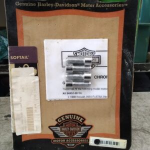 RWHQ250215 - Harley Davidson Handlebar Clamp Hardware Kit 94451-05